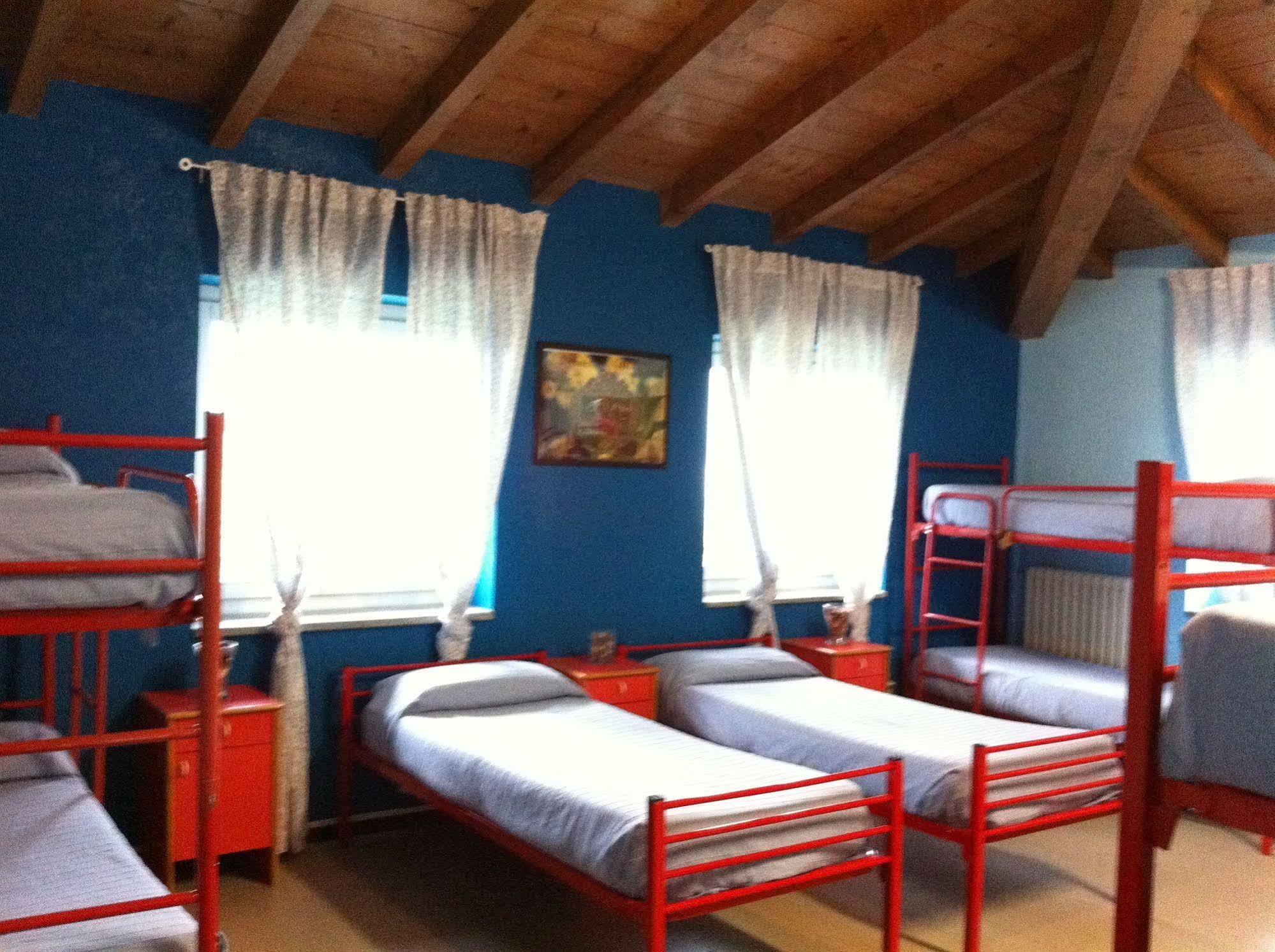 Ostello Verbania Exterior foto